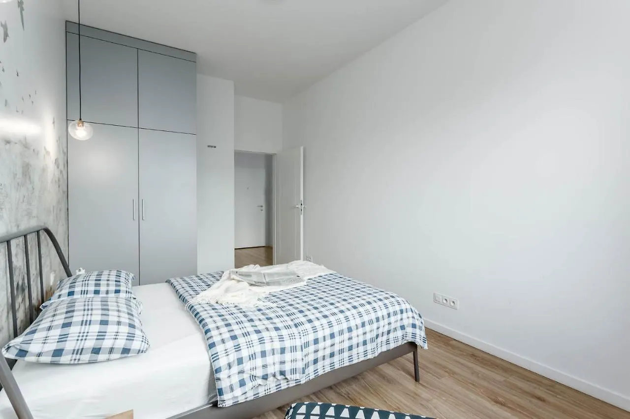 Chill Apartments Central Park Варшава 0*,  Польша